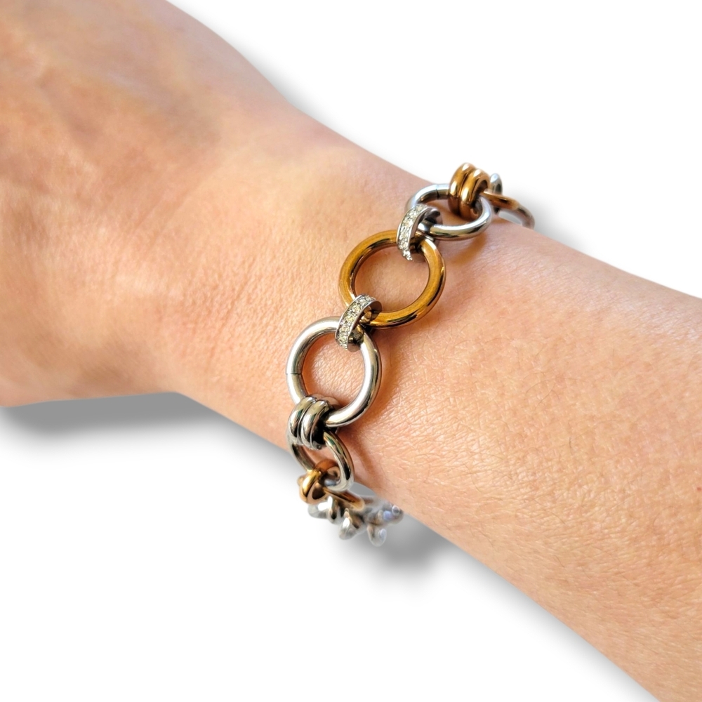 Fossil | NWOT Elegant Tri-Color Circle Pave Link Crystal Accent Bracelet
